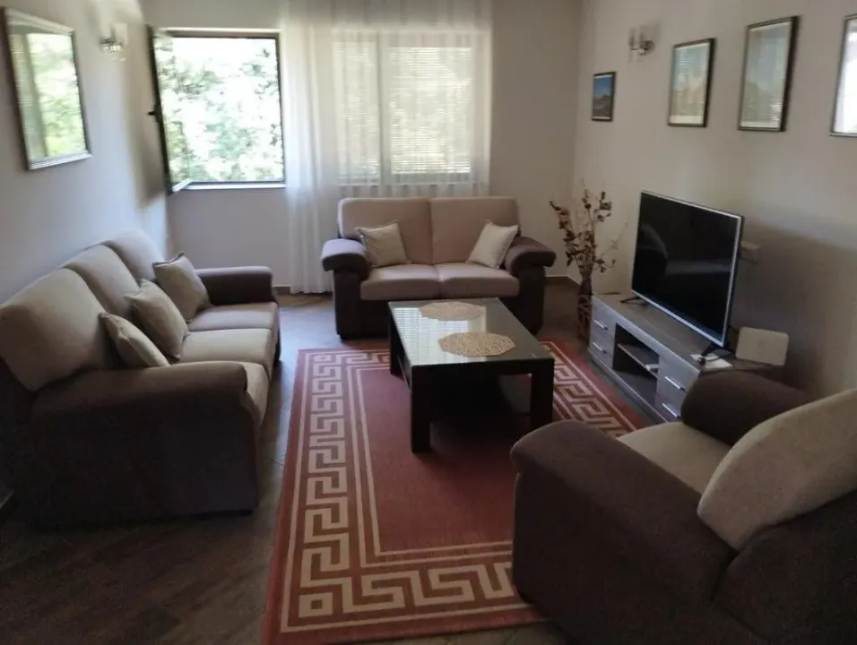 Rent, one bedroom apartment, 60m², Gorica C, Podgorica