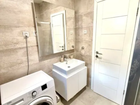 Izdavanje, jednosoban stan, 48m², Gorica C, Podgorica - image 10