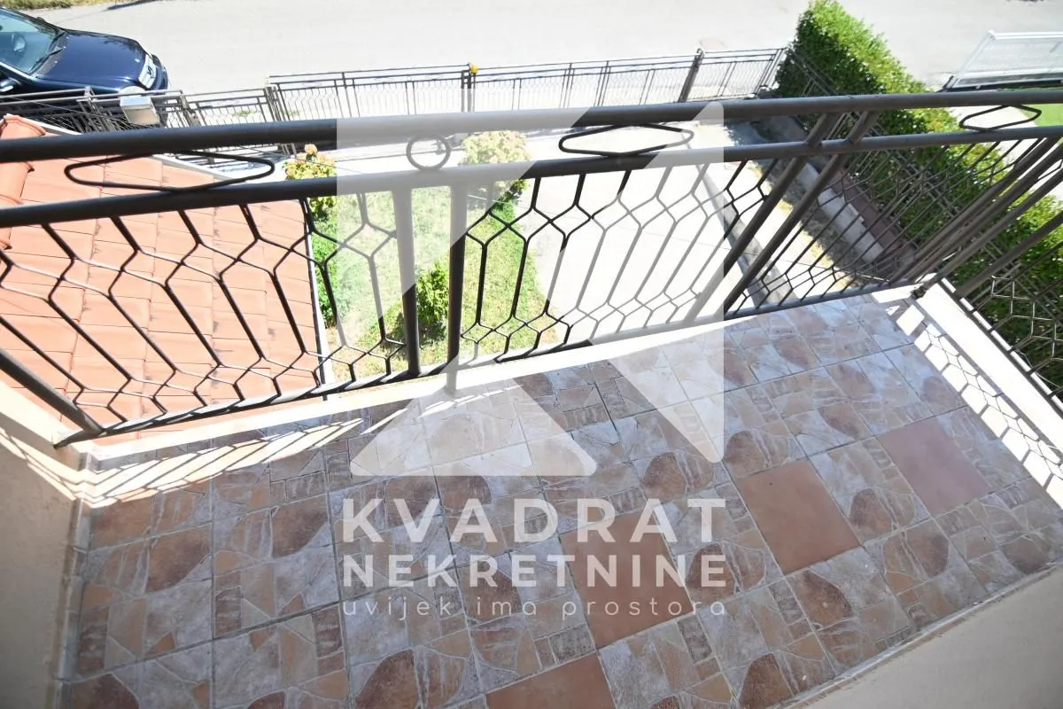 Sale, house, 300m², Zlatica, Podgorica