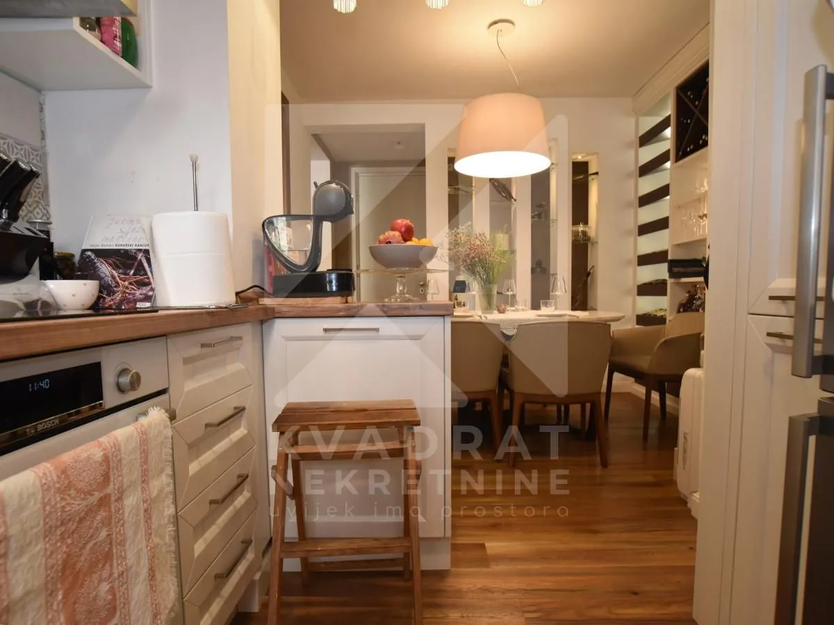 Prodaja, trosoban stan, 122m², Centar, Podgorica
