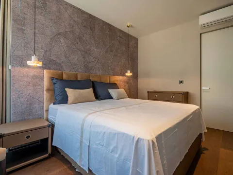 Prodaja, dvosoban stan, 95m², Budva, Crna Gora - image 13