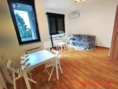 Stan in Južni Bulevar