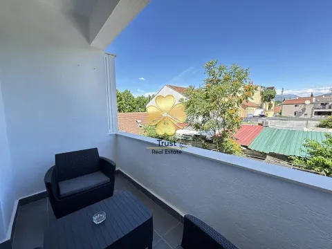 Izdavanje, jednosoban stan, 70m², Centar, Podgorica - image 11