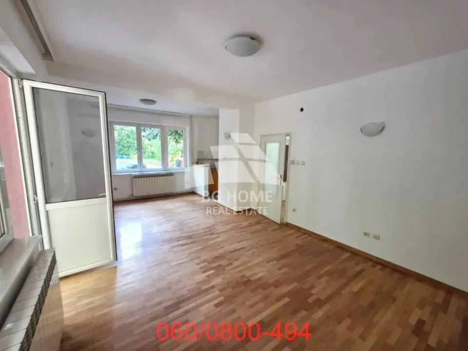 Rent, four bedroom apartment, 103m², Savski Venac, Beograd