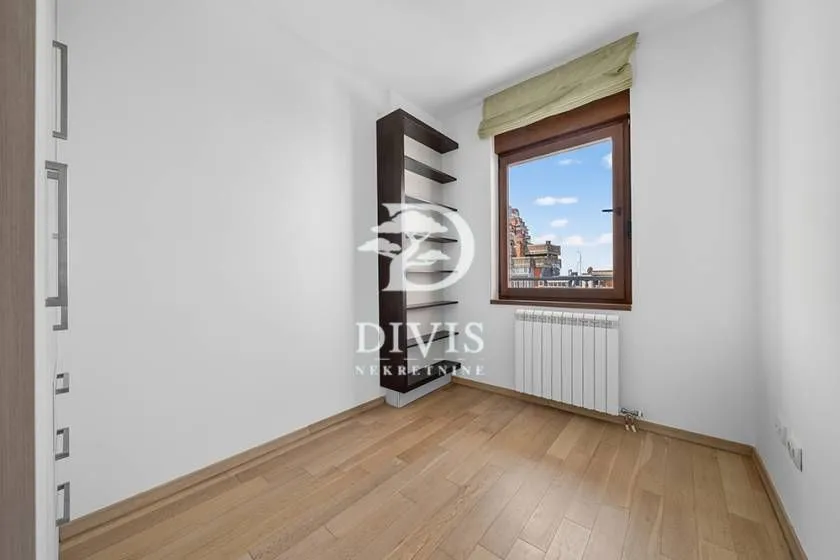 Prodaja, trosoban stan, 77m², Crveni Krst, Beograd