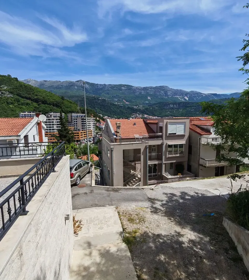 Rent, one bedroom apartment, 48m², Bijeli Do, Budva