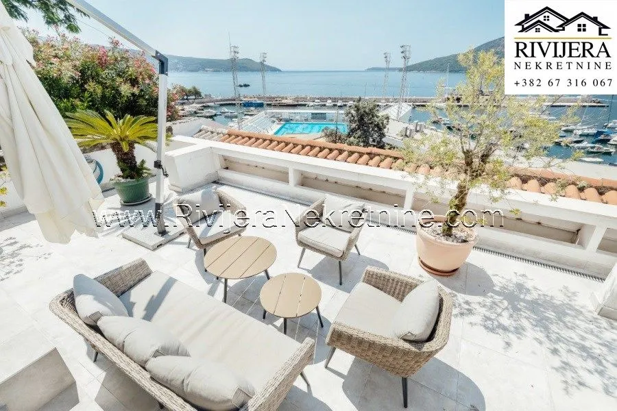 Prodaja, trosoban stan, 244m², Centar, Herceg Novi
