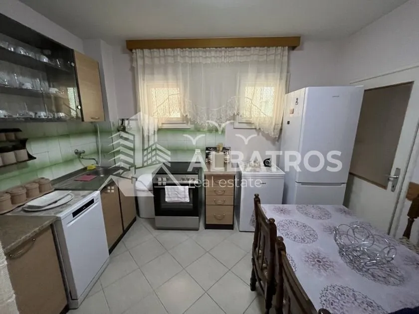 Sale, three bedroom apartment, 105m², Centar, Bar