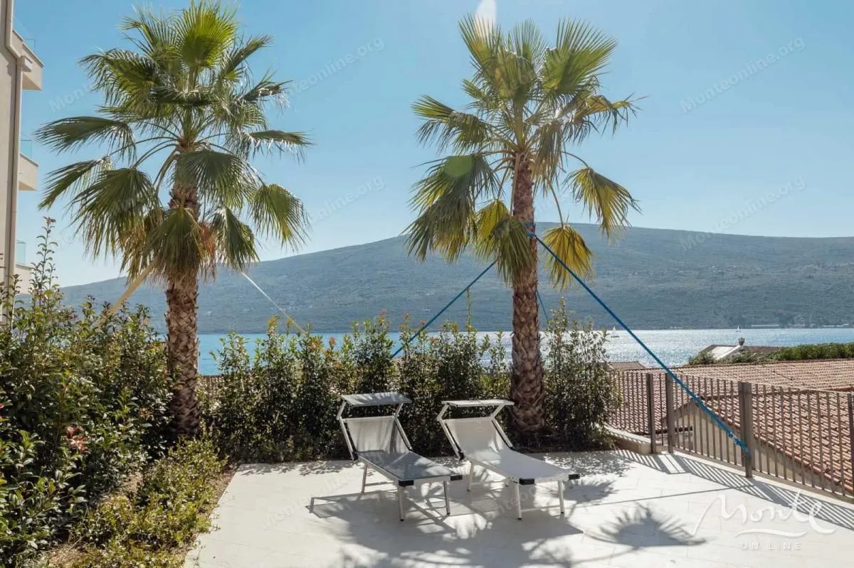 Prodaja, dvosoban stan, 138m², Baošići, Herceg Novi