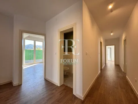 Izdavanje, kuća, 170m², Murtovina, Podgorica - image 6