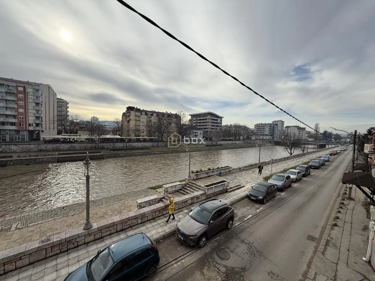 Rent, office space, 110m², Crveni Krst, Niš