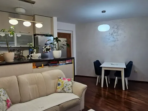 Prodaja, dvosoban stan, 56m², Stari Aerodrom, Podgorica - image 6