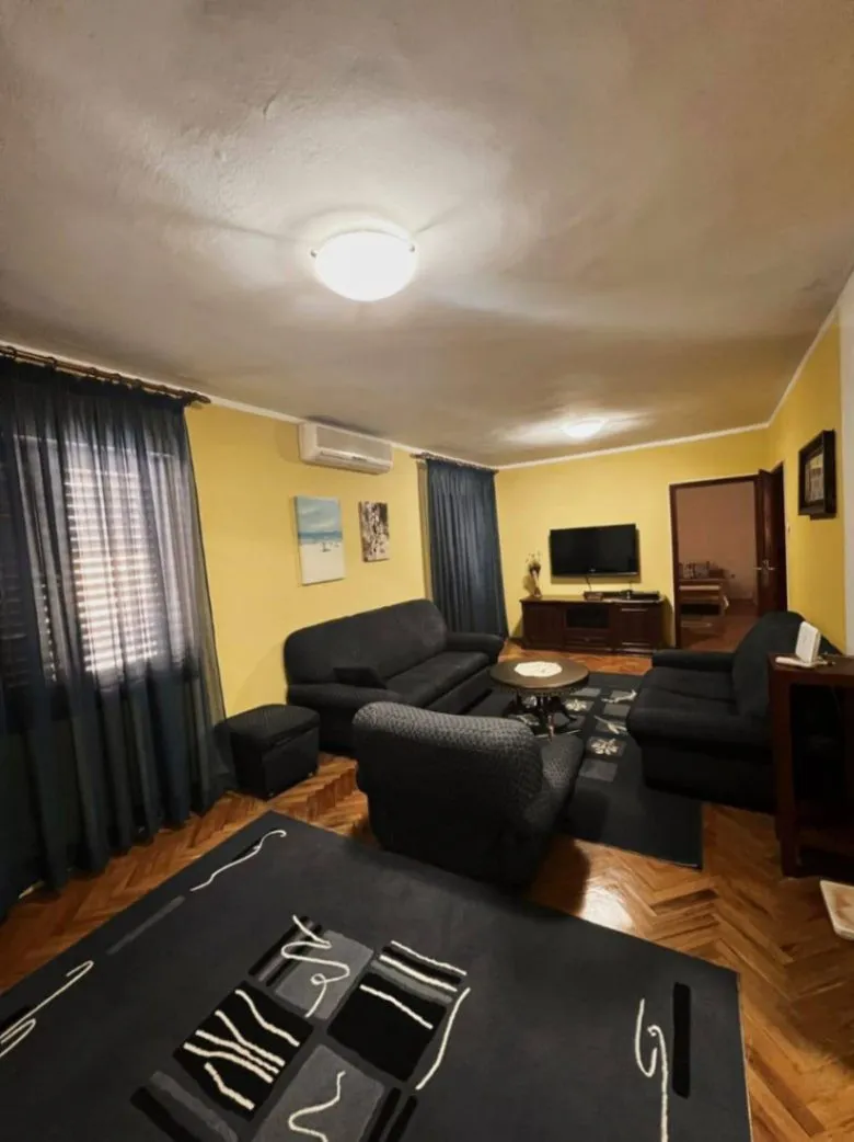 Sale, three bedroom apartment, 105m², Sutomore, Bar