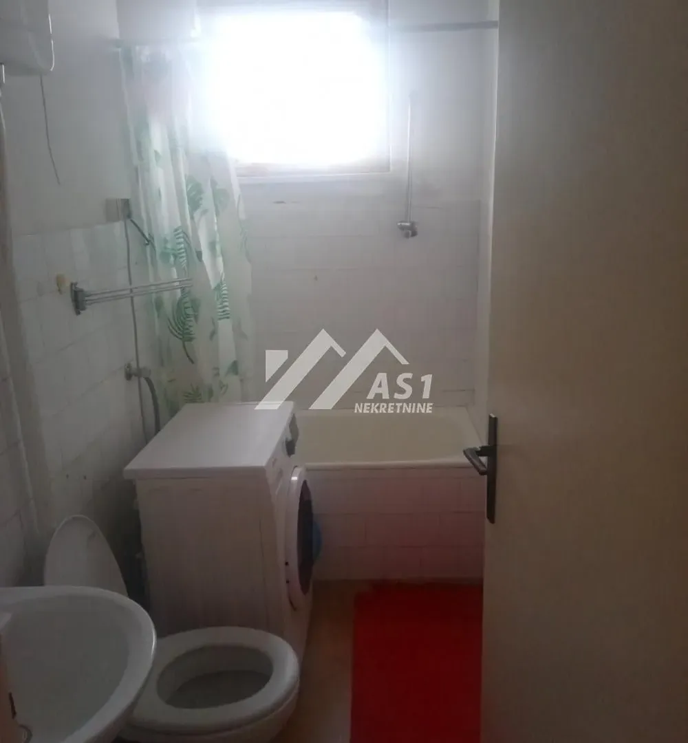 Izdavanje, trosoban stan, 78m², Bulevar Oslobodjenja, Novi Sad Sve Podlokacije