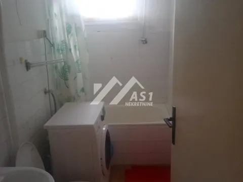 Izdavanje, trosoban stan, 78m², Bulevar Oslobodjenja, Novi Sad Sve Podlokacije - image 8