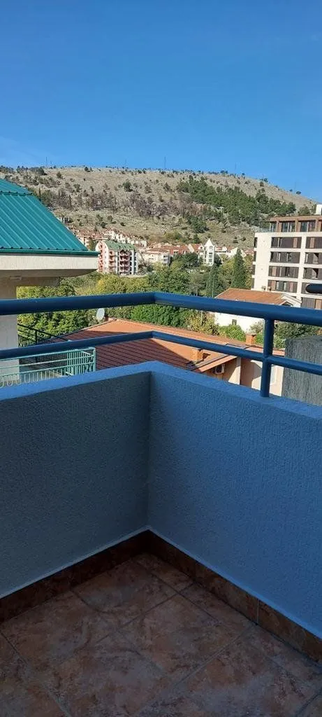 Izdavanje, jednosoban stan, 45m², Vezirov Most, Podgorica