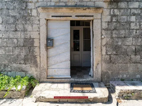 Prodaja, kuća, 321m², Prčanj, Kotor - image 33