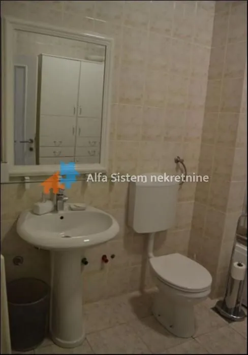 Rent, four bedroom apartment, 135m², Savski Venac, Beograd