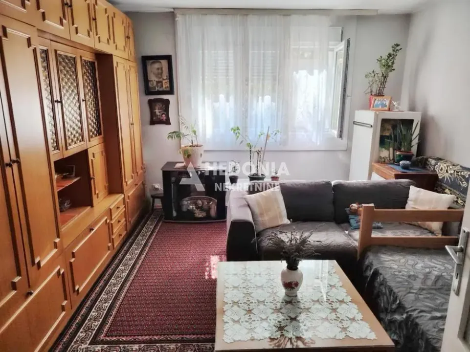 Prodaja, dvosoban stan, 53m², Zemun Kalvarija, Zemun Sve Podlokacije