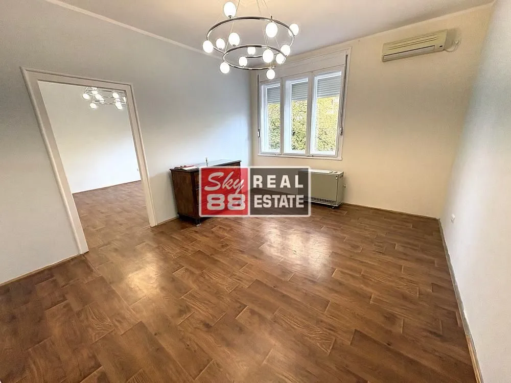 Rent, four bedroom apartment, 110m², Vračar Sve Podlokacije, Beograd