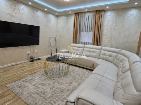 Izdavanje, dvosoban stan, 86m², Stara Varoš, Podgorica - image 2