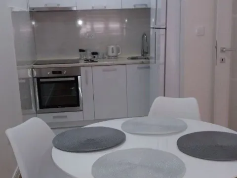 Izdavanje, jednosoban stan, 47m², Central Point, Podgorica - image 4