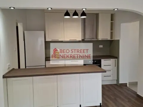 Rent, four bedroom apartment, 85m², Savski Venac, Beograd - image 5