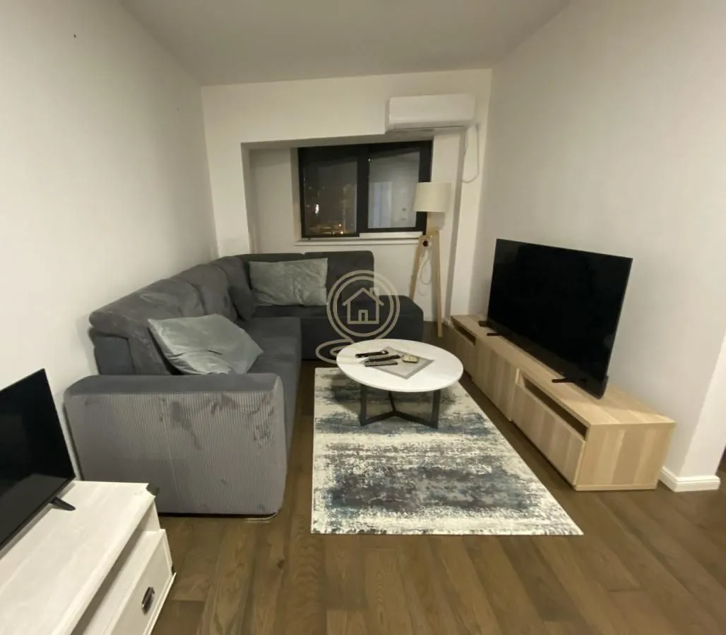 Izdavanje, dvosoban stan, 78m², Vračar Sve Podlokacije, Beograd