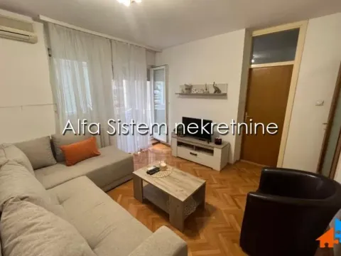 Stan in Južni Bulevar