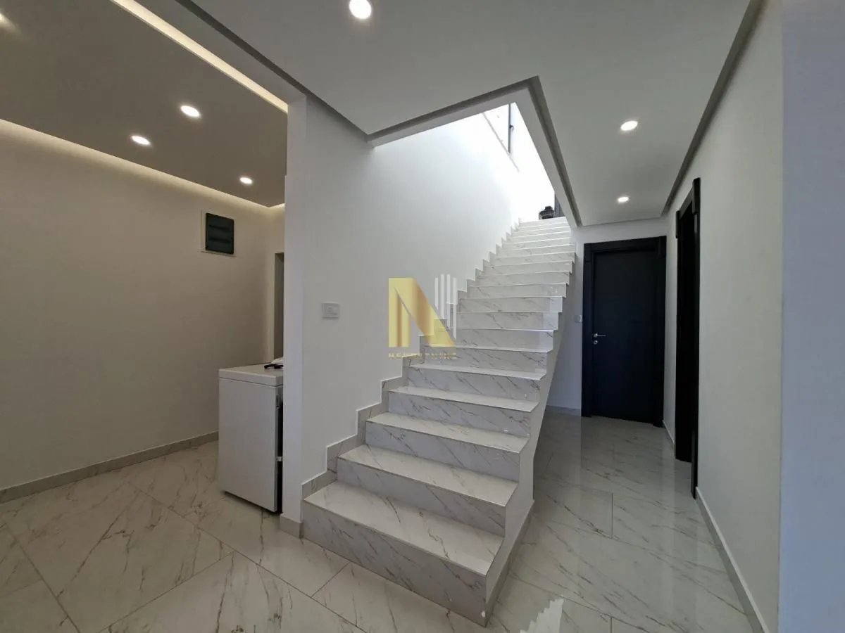 Prodaja, kuća, 230m², Tatarsko brdo, Petrovaradin