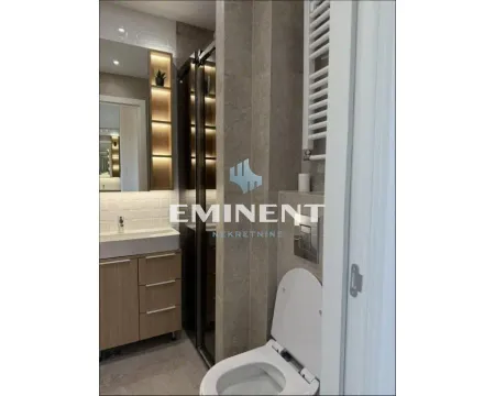 Rent, one bedroom apartment, 33m², Savski Venac, Beograd - image 13