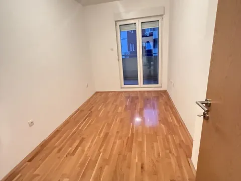 Sale, one bedroom apartment, 49m², Ljubović, Podgorica - image 2