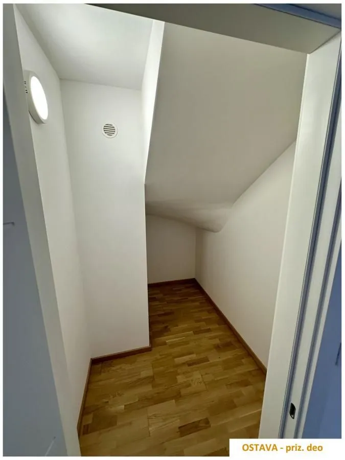 Prodaja, četvorosoban stan, 113m², Telep, Novi Sad Sve Podlokacije