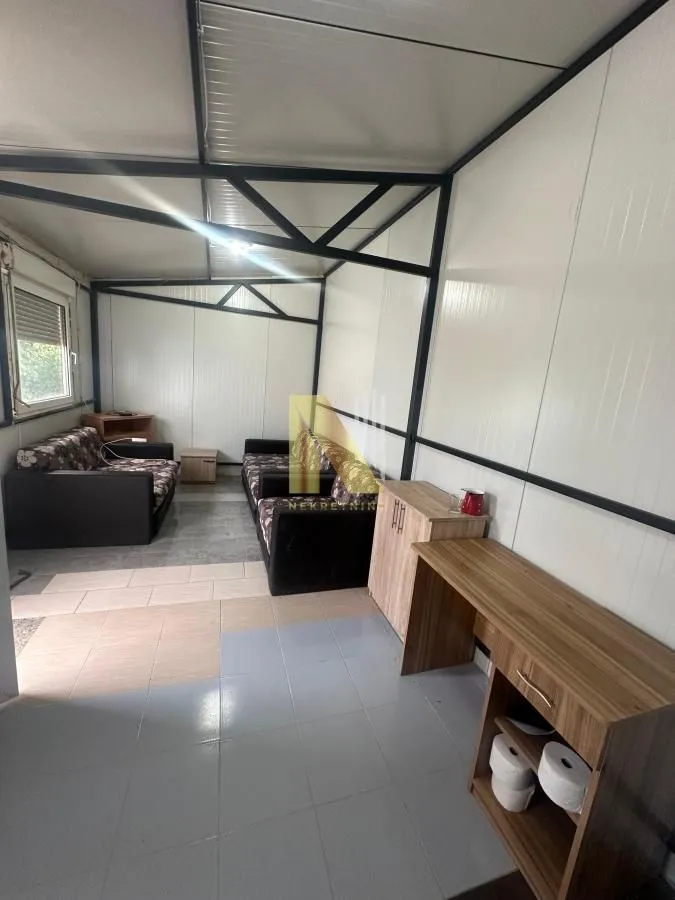Rent, office space, 300m², Kać, Novi Sad Sve Podlokacije