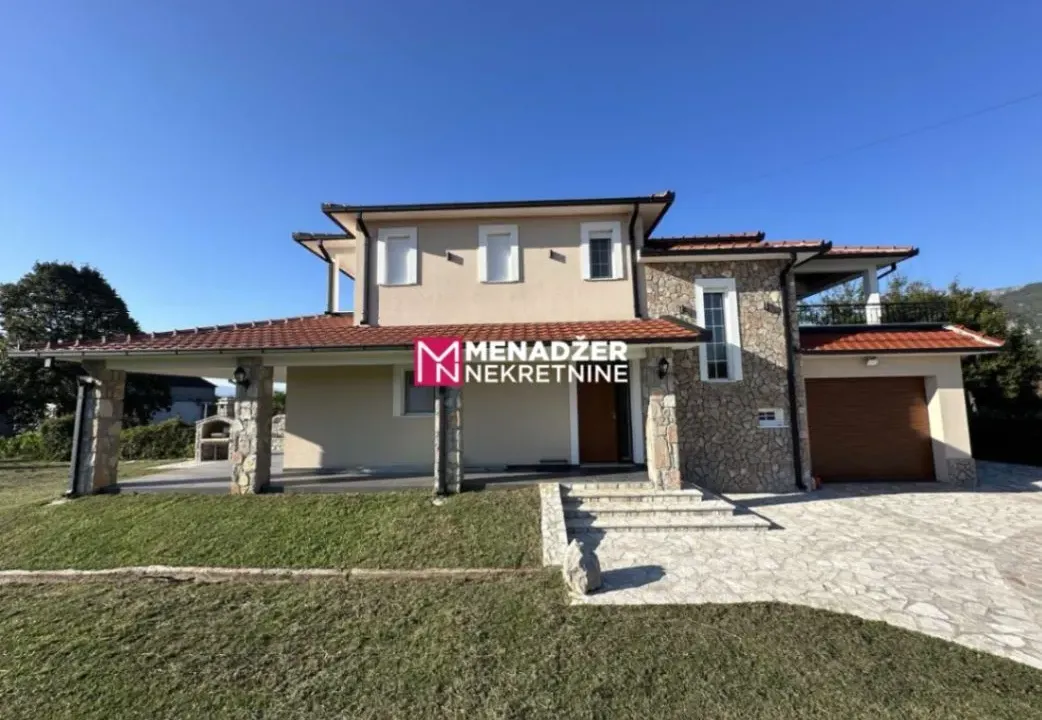 Izdavanje, kuća, 220m², Pričelje, Podgorica