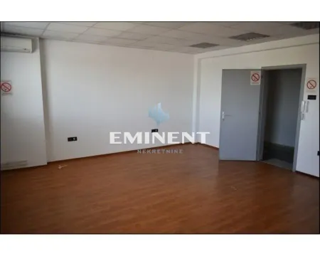Rent, office space, 216m², Zemun Gornji Grad, Zemun Sve Podlokacije - image 8