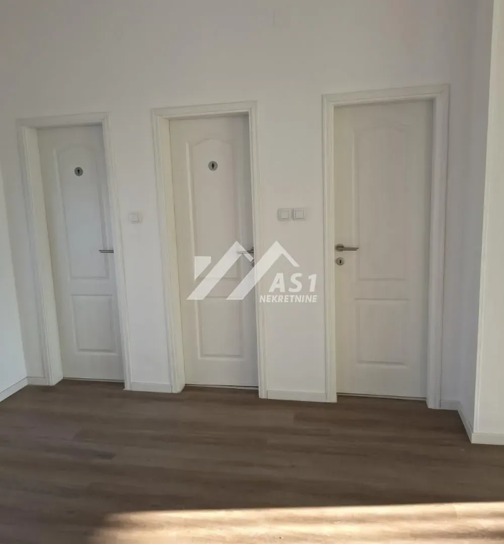 Rent, office space, 110m², Novi Sad Sve Podlokacije, Novi Sad