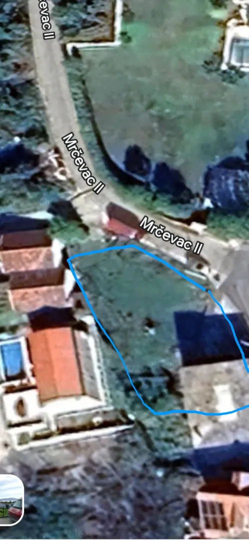 Satelitski snimak lokacije sa označenom parcelom i nazivom ulice.