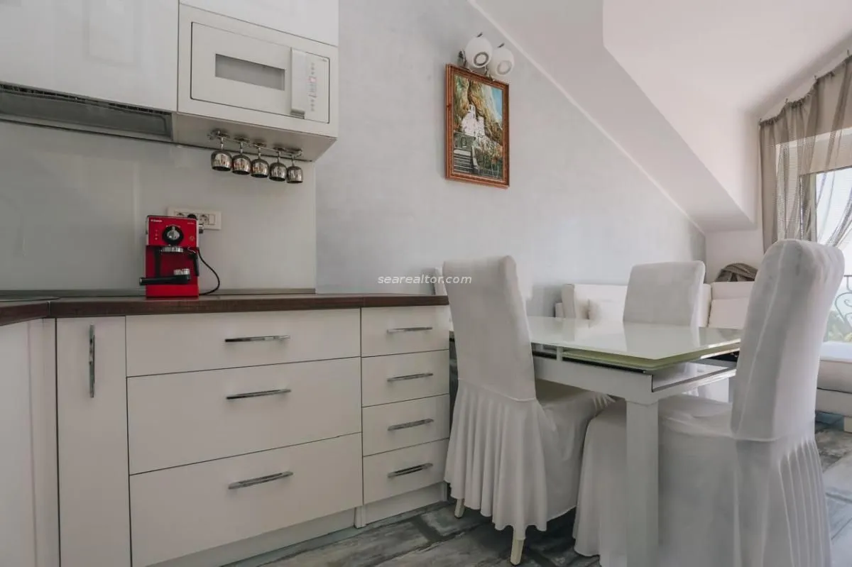 Sale, four bedroom apartment, 82m², Sveti Stefan, Budva