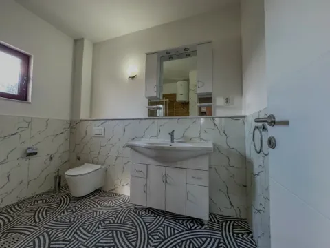 Sale, house, 343m², Obala Morače, Podgorica - image 4