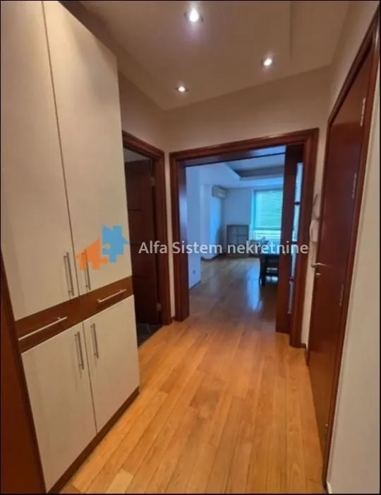 Rent, four bedroom apartment, 160m², Vračar Centar, Vračar Sve Podlokacije