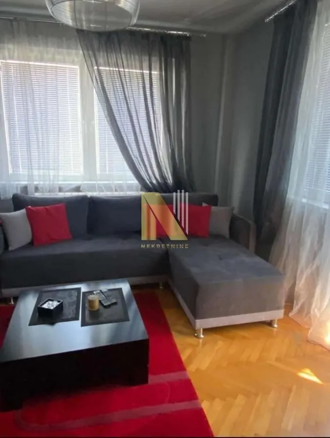 Prodaja, dvosoban stan, 53m², Centar, Subotica