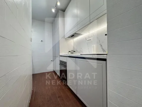 Izdavanje, trosoban stan, 85m², Krivi Most, Podgorica - image 4