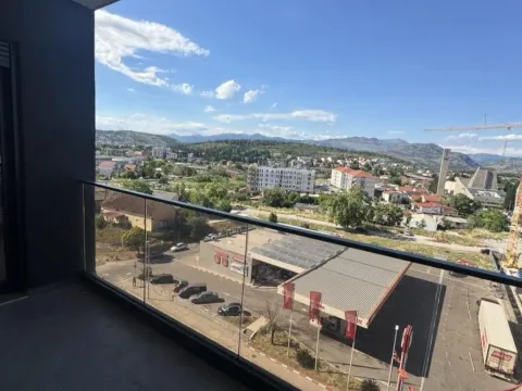 Prodaja, dvosoban stan, 63m², Stari Aerodrom, Podgorica - image 12