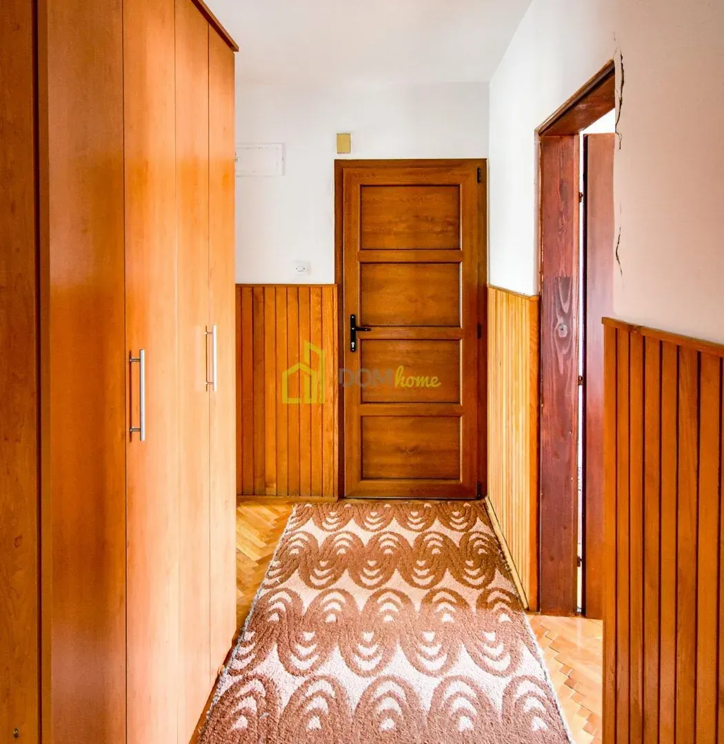 Sale, house, 370m², Tološi, Podgorica
