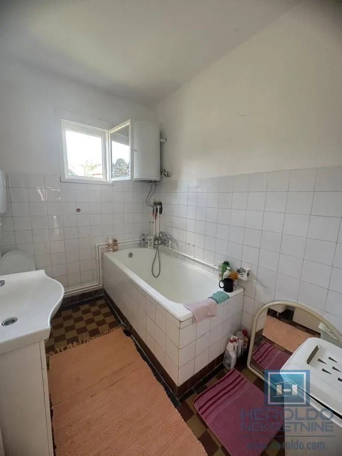 Sale, house, 215m², Ćuprija, Srbija
