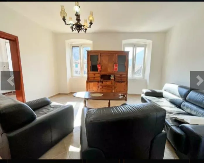 Prodaja, dvosoban stan, 84m², Kotor, Crna Gora