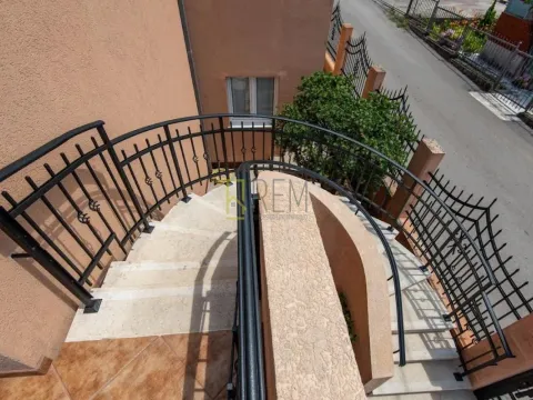 Sale, house, 340m², Bar, Crna Gora - image 22