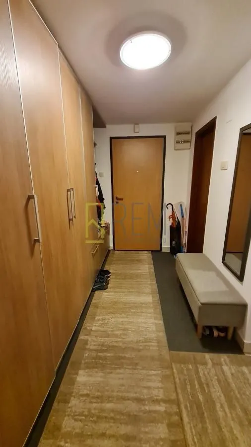 Prodaja, dvosoban stan, 80m², Momišići, Podgorica