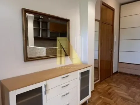 Izdavanje, dvosoban stan, 64m², Centar, Novi Sad - image 7
